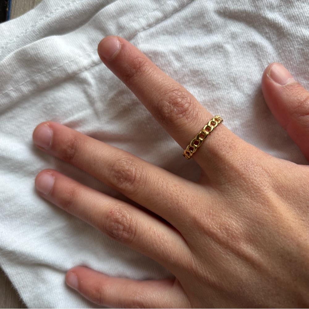 Gold ring